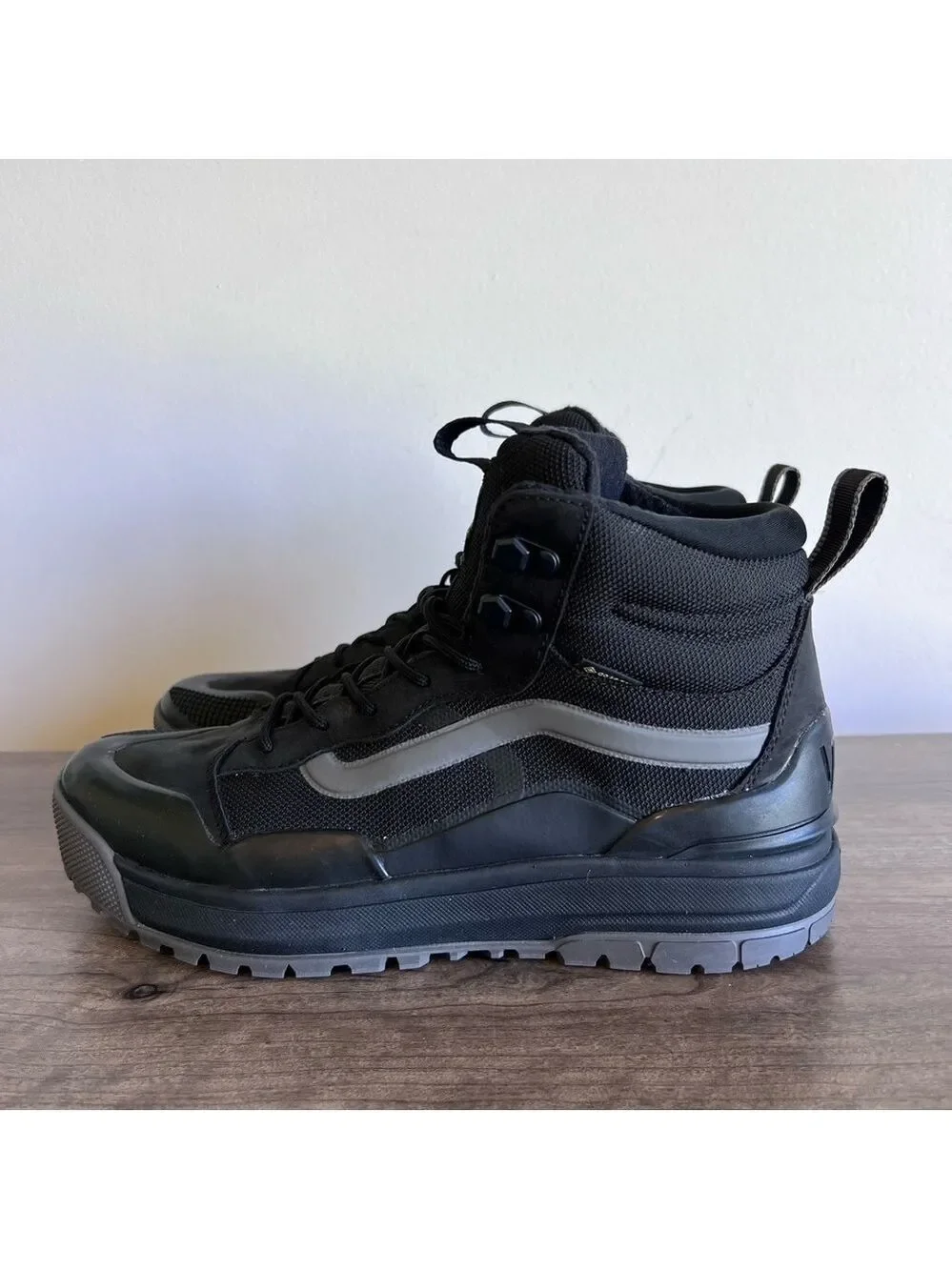 Vans NEW Unisex UltraRange Exo MTE Bryan Iguchi GoreTex Shoe Size 9 or 10.5 #178